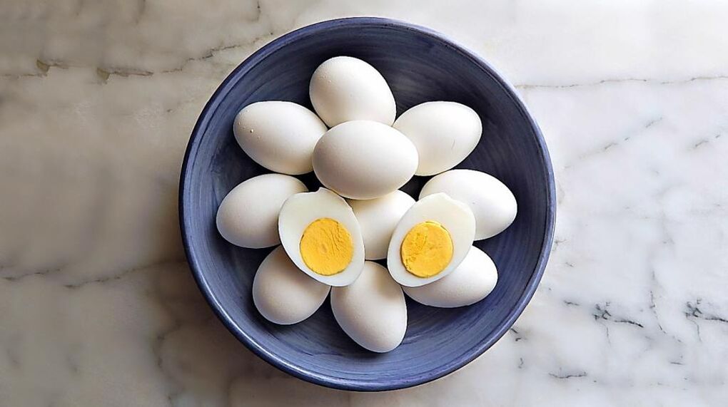 Chicken eggs are an essential product in the chemical diet